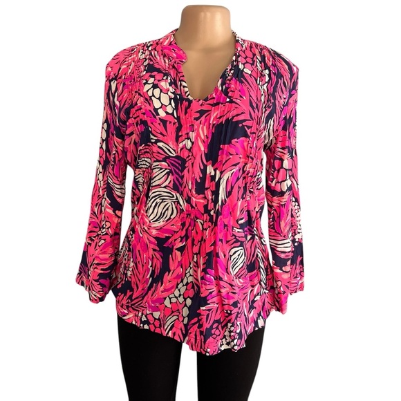 Lilly Pulitzer Tops - Lilly Pulitzer Sarasota Tunic Long Sleeve Vneck Blouse A Jungle in Here Print